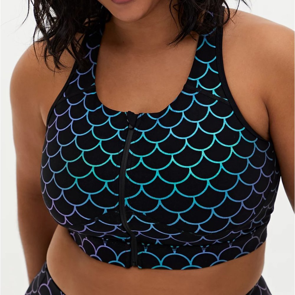 NWT 00 Torrid black mermaid zip-front sports bra